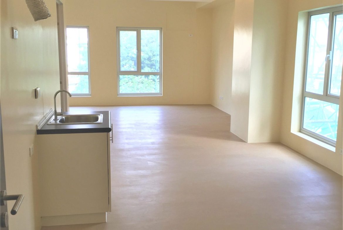 Small office BGC for lease