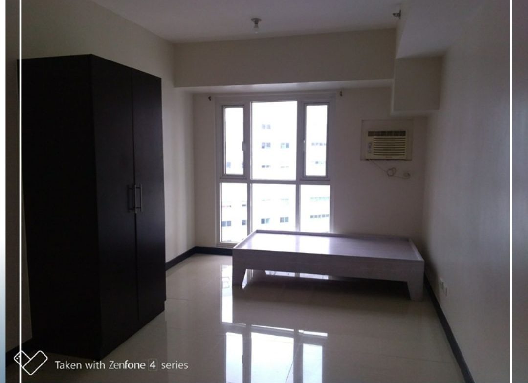 Axis Residences Condo for rent lease 2 1