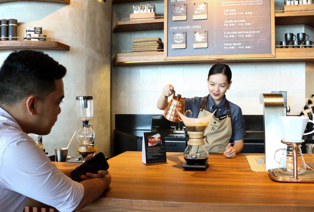 Restaurants at starbucks Maax mall of asia arena