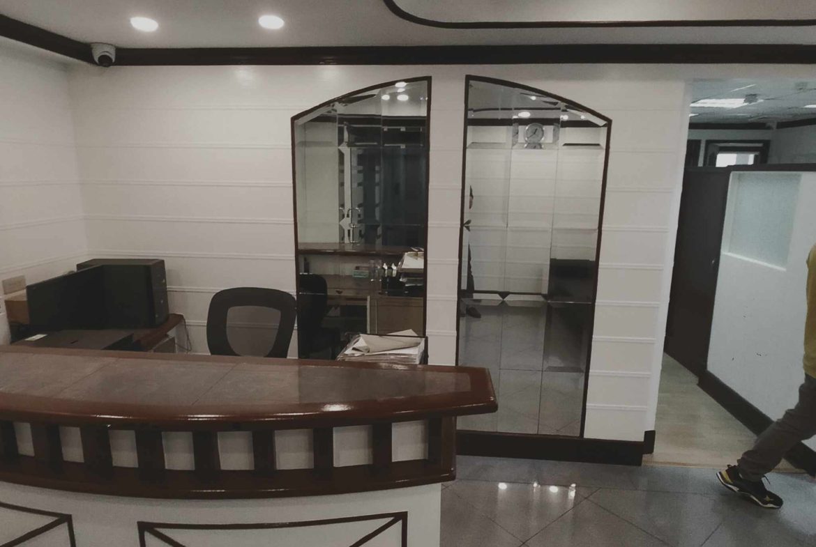 100 sqm Fully Furnished in Tektite East Tower Ortigas Office for Rent with Executive Room Meeting room and Private own CR (1)