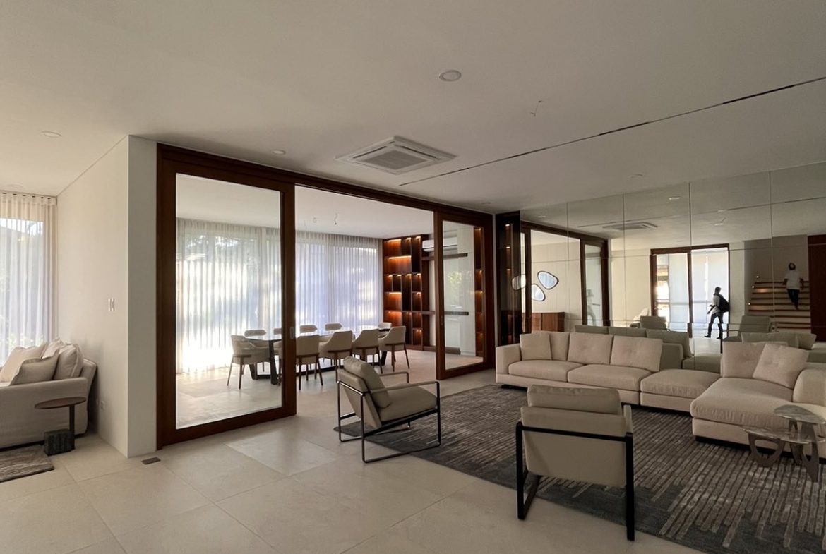 Alabang House for Sale at Ayala Alabang Village AAV Modern Tropical Corner Lot (3)