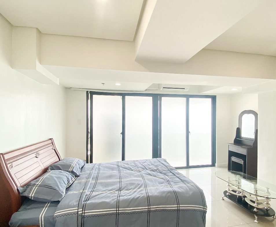 Studio Unit (3)